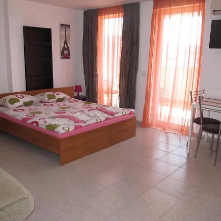 Apartment And In Cote D'azure *