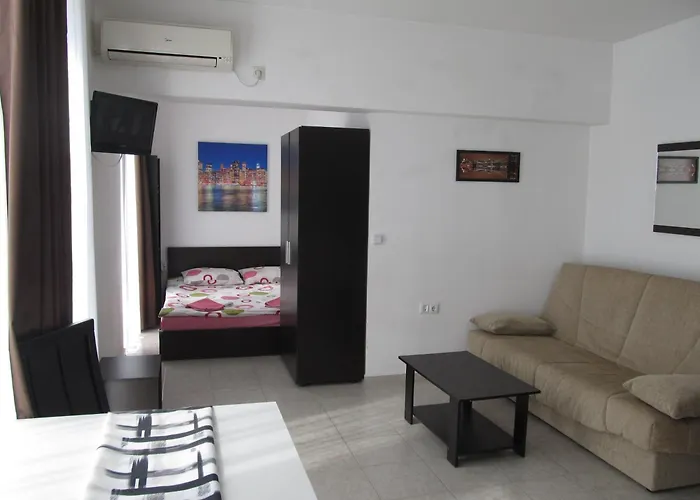 And In Cote D'azure Apartman Napospart